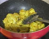 A picture of step 3 of Dal Chingri/Red Lentils with Shrimps.