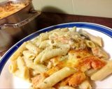Foto langkah ke 8 dari resep Cheesy Smoked Salmon Pasta Bake.