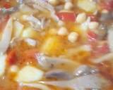 Foto del paso 3 de la receta: Garbanzos con setas y pimiento de piquillo