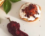 Foto del passaggio 9 della ricetta Frisella con polpette di salsiccia pezzente stracciatella Lucana e peperone crusco