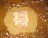 Foto del paso 4 de la receta: Empanadas de Yuca rellenas con bacon y queso