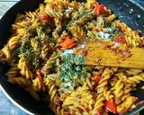 A picture of step 4 of Red sauce pasta.