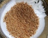 صورة لخطوة 2 من وصفة تارتولات السنيكرز