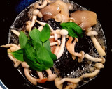 Foto del paso 4 de la receta: Paccheri con Setas a la mantequilla de albahaca