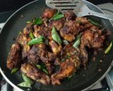 A picture of step 5 of Chicken beetroot pan fry.