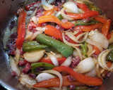 Foto del paso 4 de la receta: Pollo al chilindrón