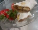 A picture of step 4 of Tortilla cheese roll.