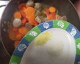Foto langkah ke 7 dari resep Capcai Sayur Baso by @mrs_purnama_05.