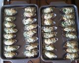 Une image de l'étape 5 de Moules d'Espagne gratinées au fromage râpé.