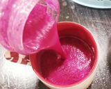 A picture of step 4 of Rainbow Juice.