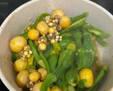 Hình bước làm 4 của món Trứng Gà Non Xào Bí Nụ