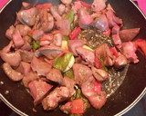 Foto del paso 2 de la receta: Asadura frita con pimientos