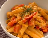 A picture of step 6 of Creamy chicken paprika pasta.