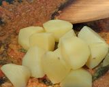 Foto langkah ke 3 dari resep Semur Kentang Telur Tahu.