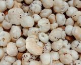 A picture of step 4 of Rosted makhana.