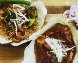A picture of step 6 of Veg Fried Rice With Chilli Chicken.