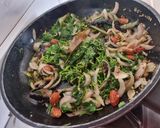 A picture of step 2 of Veg Hydrabadi.