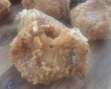 Foto langkah ke 5 dari resep Bola Ubi Isi Keju dan Coklat Melting.