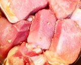 Hình bước làm 1 của món Thịt Kho Trứng (Thịt Kho Tàu)