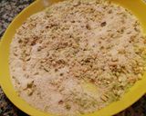 Foto del passaggio 4 della ricetta Linguine all acciughe, pesto di basilico, burrata e pistacchi con acciughe croccanti