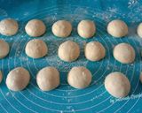 Foto langkah ke 3 dari resep Donat Sosis (donsis) krispi.
