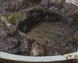 Foto langkah ke 4 dari resep Cumi Bumbu Hitam.