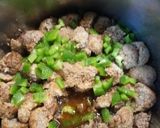 A picture of step 1 of Beans with Meatballs.