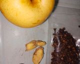 Foto langkah ke 1 dari resep Sup Buah Pear Meredakan Batuk.