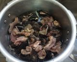 A picture of step 1 of Wet fried Matumbo.