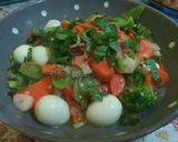 Foto langkah ke 8 dari resep Tumis Brokoli Wortel Telur Puyuh.