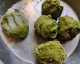 A picture of step 4 of Methi thepla.