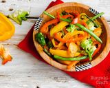 A picture of step 4 of Stir fry mixed vegetables.