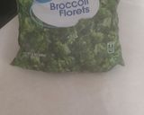 A picture of step 3 of Broccoli alfredo with garlic bread.