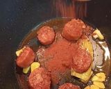 A picture of step 2 of Macaroni with Chorizo.