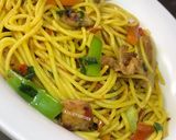 A picture of step 5 of Stir fry spaghetti.