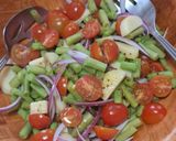 Foto del paso 2 de la receta: Ensalada de ejotes, tomates y palmitos