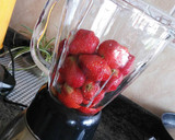 Foto del paso 2 de la receta: Mojito de frutilla