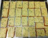 Foto langkah ke 3 dari resep Garlic bread homemade.