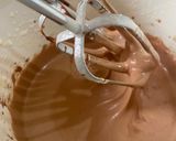 Foto del paso 4 de la receta: Brownies súper húmedos y fáciles, con mucho sabor a chocolate y una textura irresistible. 🍫✨