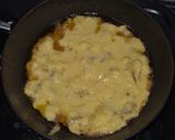 Foto langkah ke 4 dari resep Omelette Dadar Pisang Cekodok Bubuk Keju.