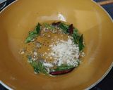 A picture of step 4 of Macaroni Pasta with Walnuts.