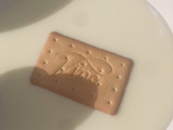 Postre helado de limón