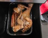 Foto del paso 1 de la receta: Caldo de pollo y huesos