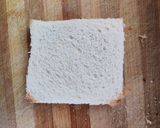 A picture of step 3 of Apple stuffed french toast.