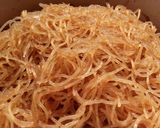 Foto langkah ke 2 dari resep Tumis bihun jamur kuping.