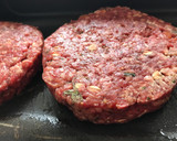 Foto del paso 4 de la receta: Hamburguesa con albahaca