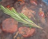 Foto langkah ke 5 dari resep Tuscan Ribeye Black Pepper Stew.