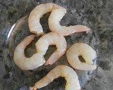 Foto del paso 1 de la receta: Judías negras con mango y ceviche de gambas