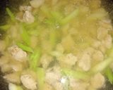 รูปขั้นตอนการทำที่ 9 ของ ราดหน้าไก่เส้นหมี่ (Thin Rice Noodles with Chicken in Thick Gravy)