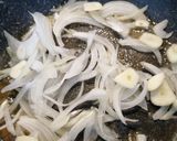 Foto del paso 7 de la receta: Atún con patatas y salsa de cebolla
